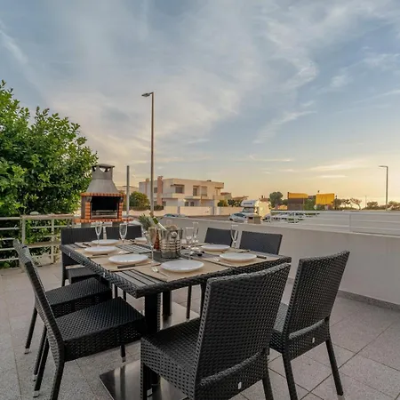 بيت ضيافة Coastal Horizon By Portugal Active 4*