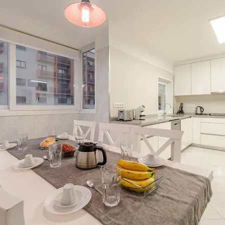 Coastal Horizon By Portugal Active Amorosa